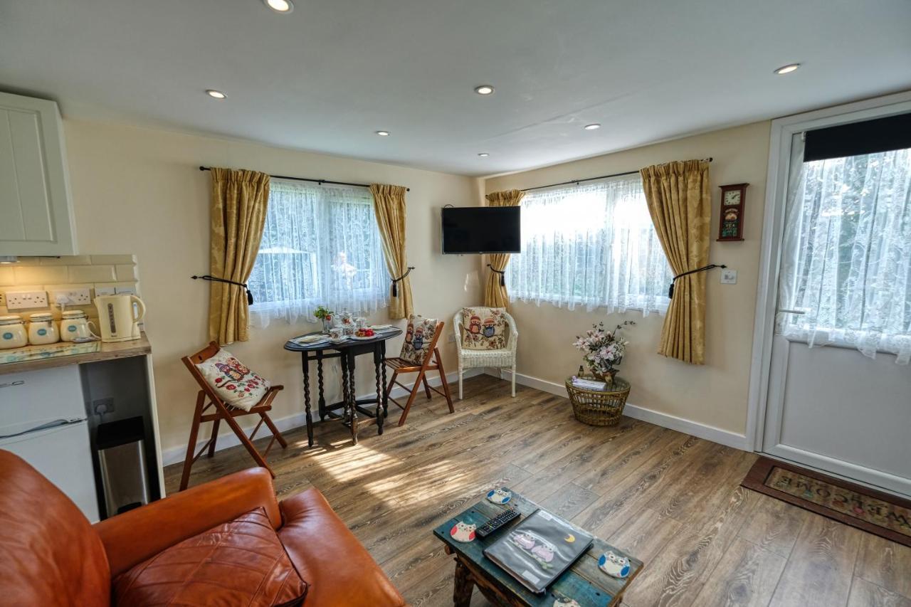 Two Hoots Chalet Mundesley Exterior photo