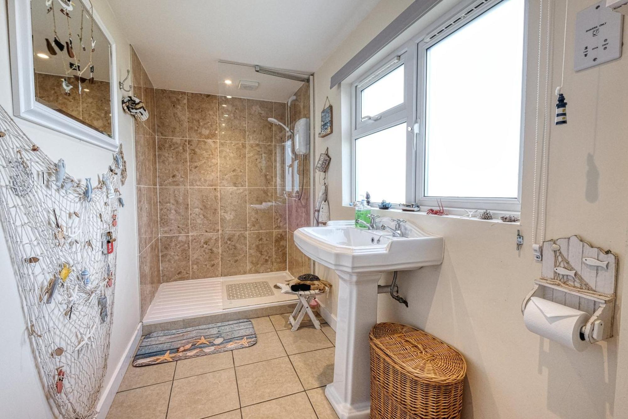 Two Hoots Chalet Mundesley Exterior photo